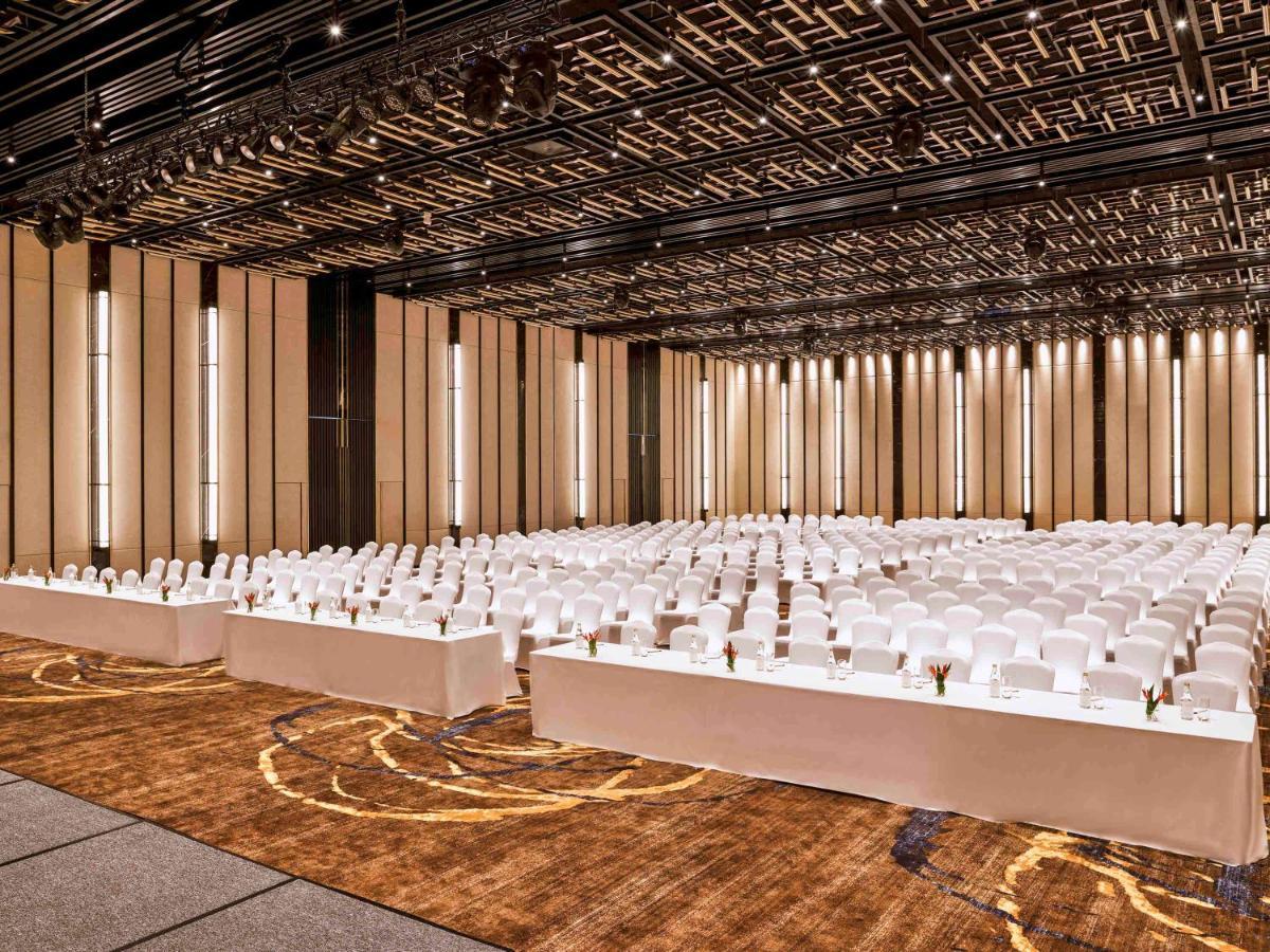 Mövenpick Villas&residences Khách sạn 5*