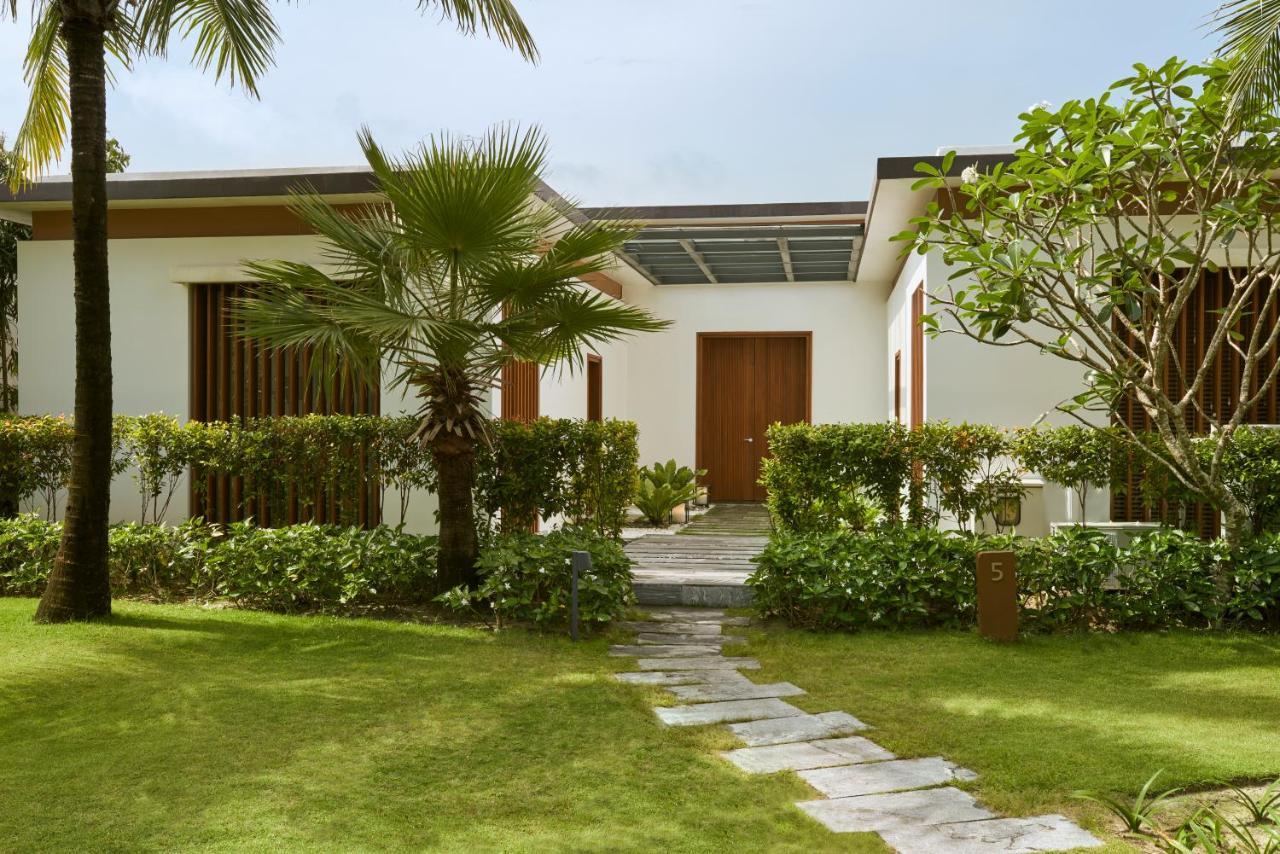 Khách sạn Mövenpick Villas&residences
